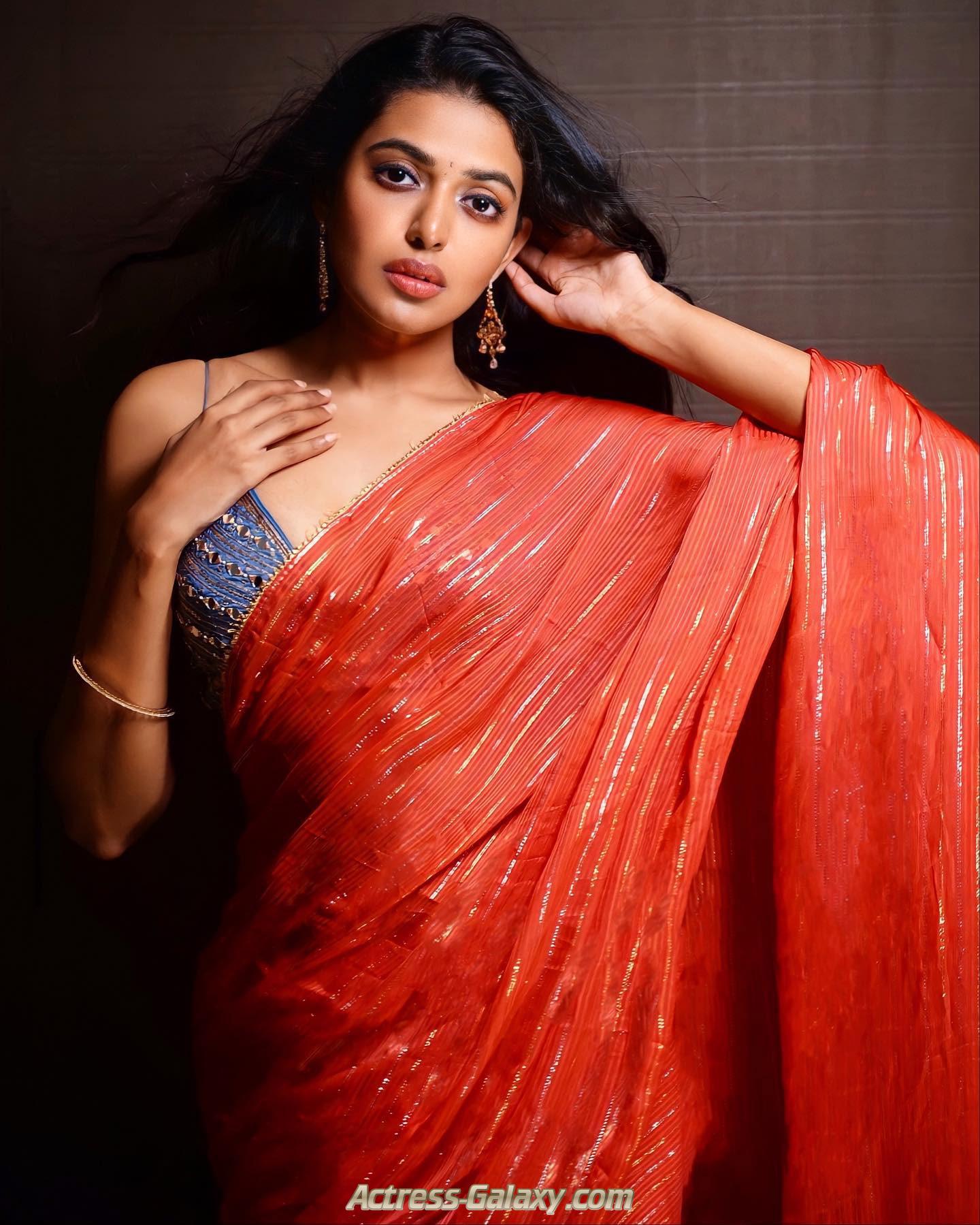 Shivani Rajashekar Latest Hot Photos In Saree